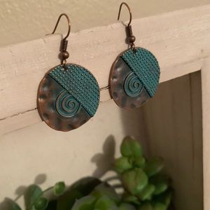 Gorgeous copper earrings!